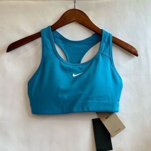 Nike Swoosh Bra